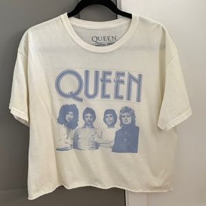 Queen Graphic Tee